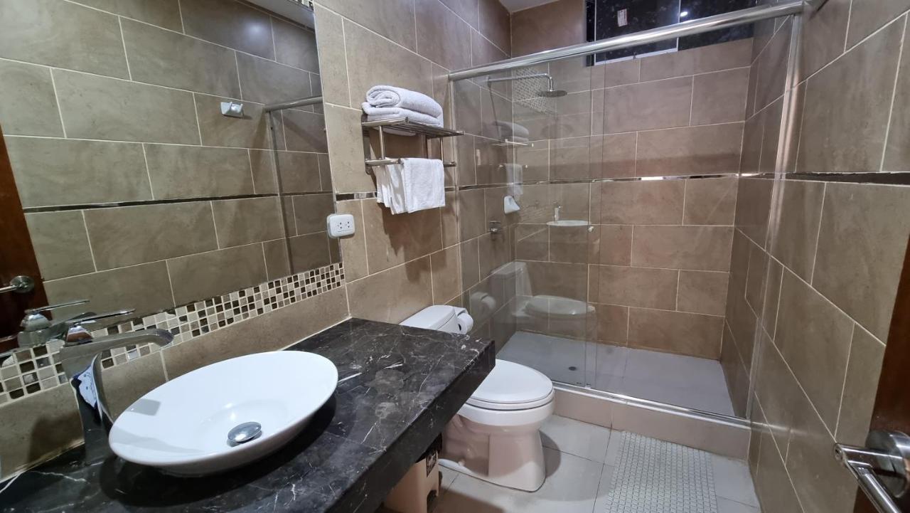 Hotel Imperio Real Trujillo Bagian luar foto