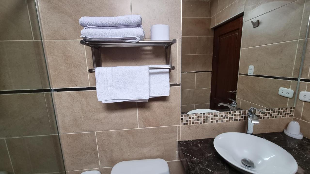 Hotel Imperio Real Trujillo Bagian luar foto