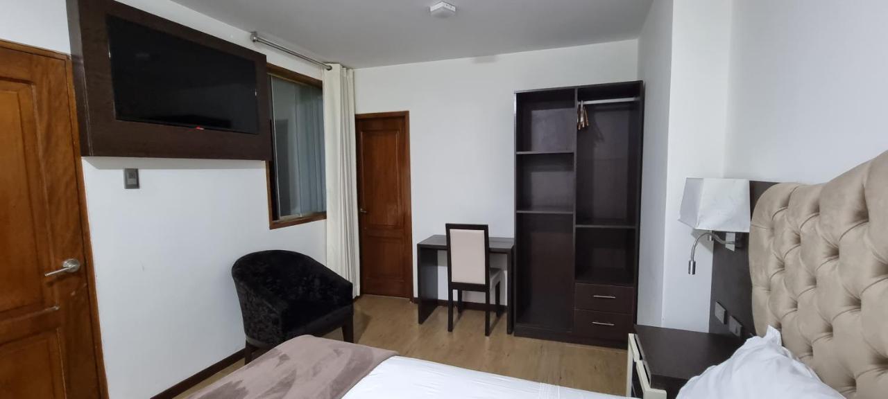 Hotel Imperio Real Trujillo Bagian luar foto