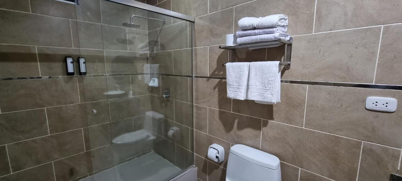 Hotel Imperio Real Trujillo Bagian luar foto